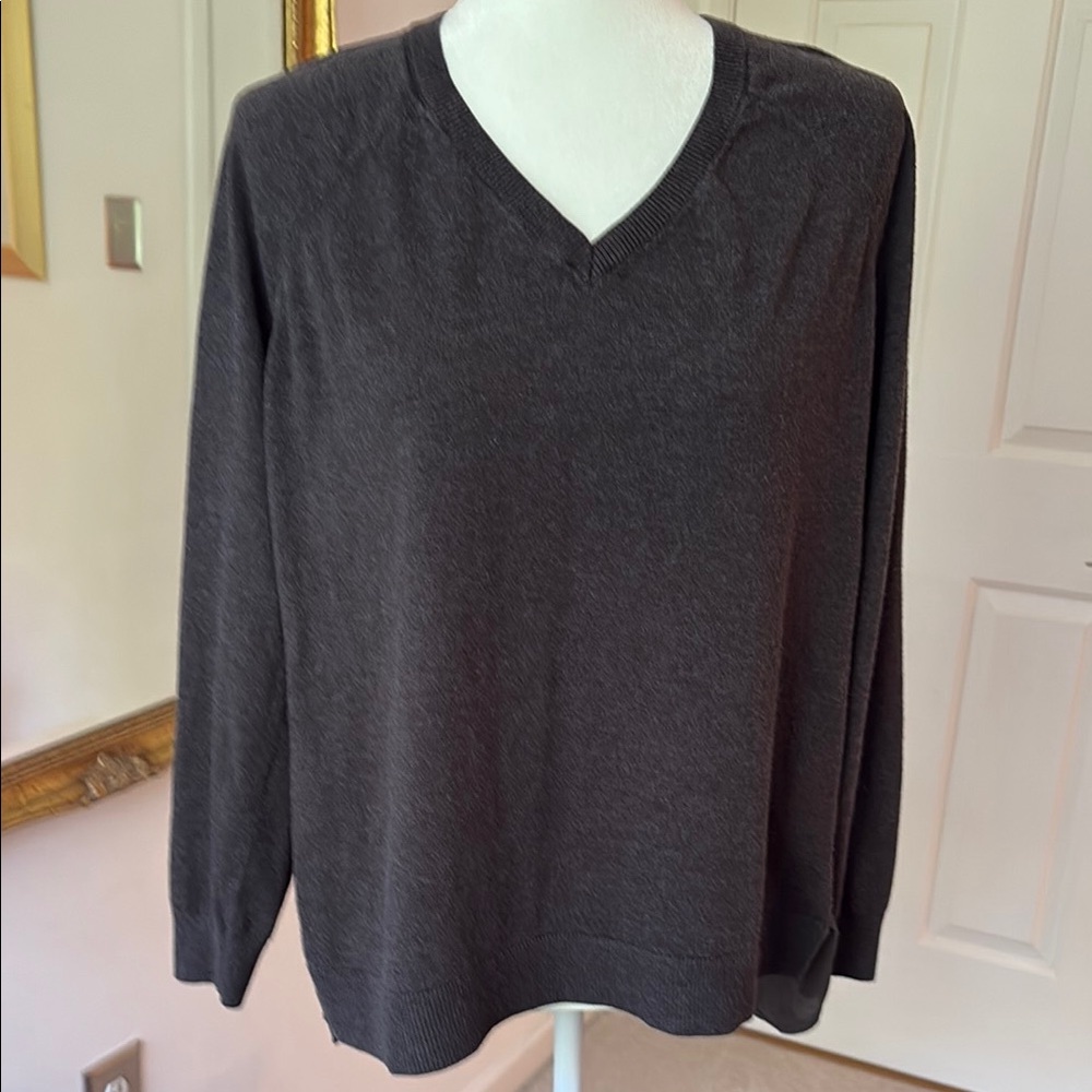 LOFT Gray Tunic Top V-Neck Knit